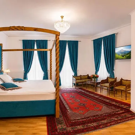 Queen'S Crown Manor-3